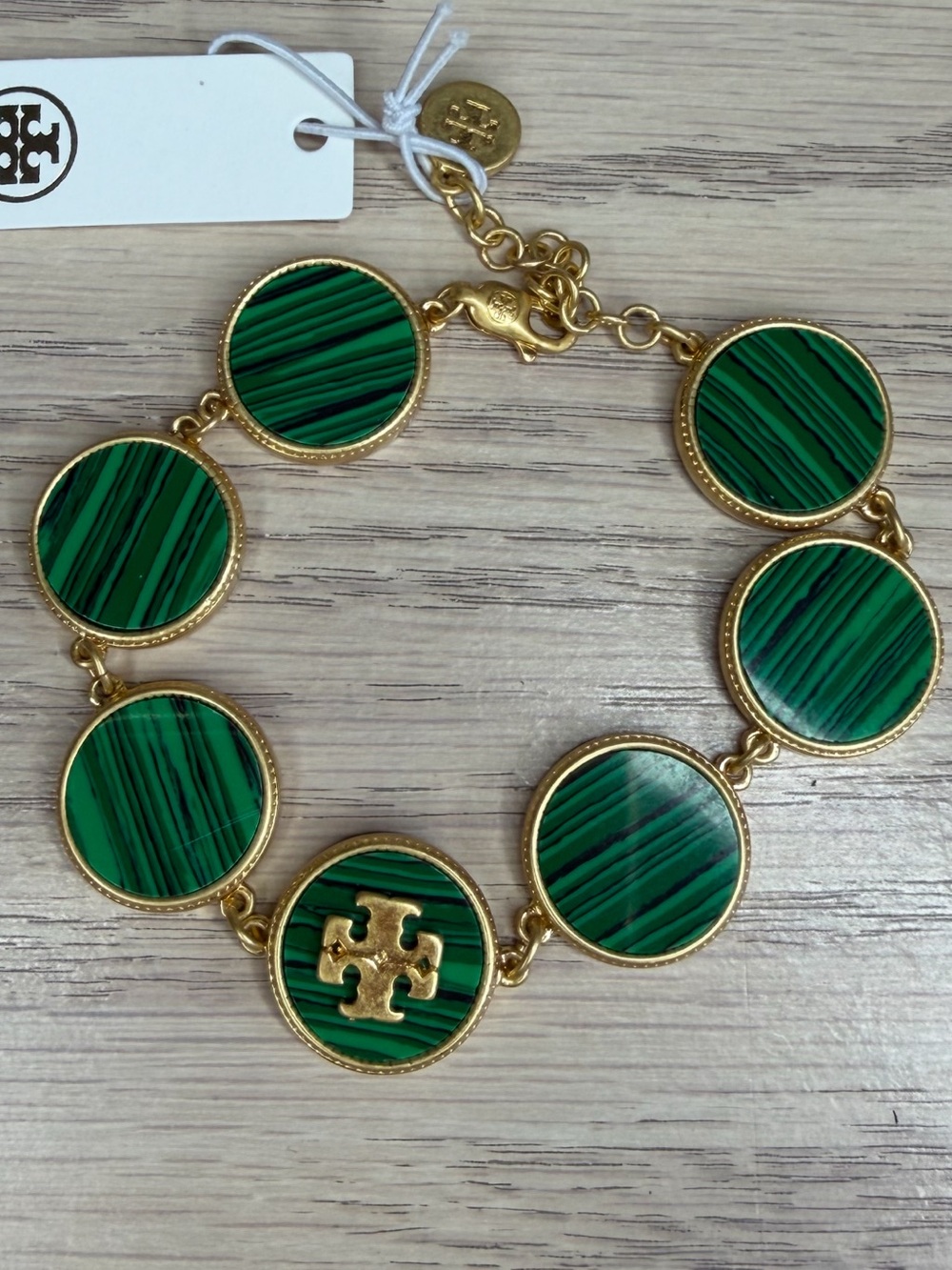Tory Burch Green Round Logo Link Bracelet in Gold